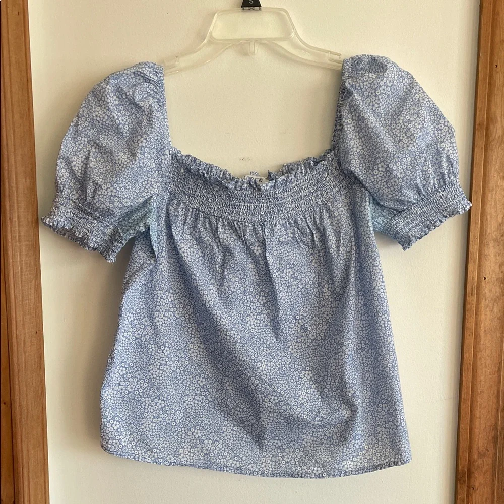J. CREW Liberty Jacqueline Fabric Blue White Floral Puff Sleeve Smocked Blouse M